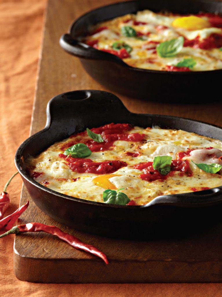 Baked Eggs with Ricotta, Mozzarella, and Spicy Tomato Sauce Galbani