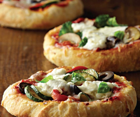 Assorted Mini Pizzas with Mozzarella and Ricotta - Galbani Cheese