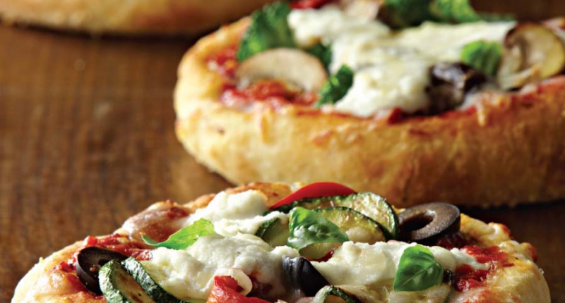 Assorted Mini Pizzas with Mozzarella and Ricotta