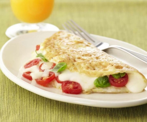 Caprese Egg White Omelet - Galbani Cheese