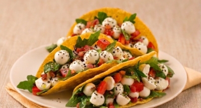 Caprese Pancetta Tacos - Galbani Cheese
