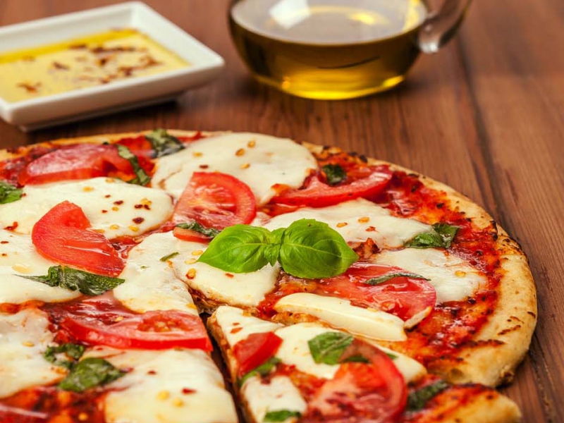Fresh Mozzarella Margherita Pizza - Galbani Cheese