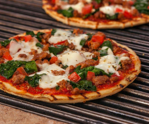 Italian Grilled Pizza with Fresh Mozzarella - Galbani Cheese
