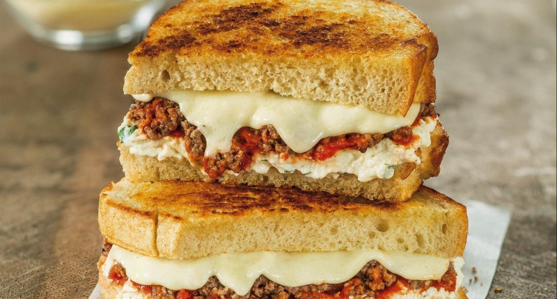 Lasagna Grilled Cheese