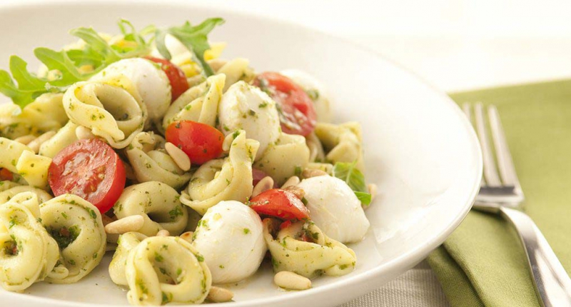 Pasta and Fresh Mozzarella with Pesto