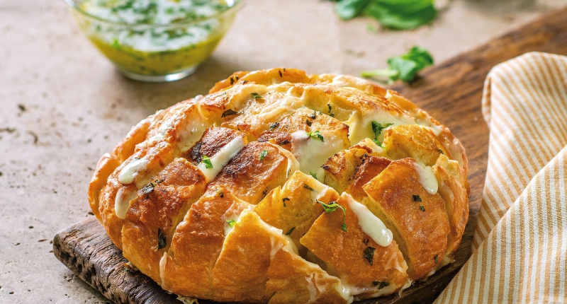 Cheesy Pull Apart Bread Cheesy Pull Apart Bread