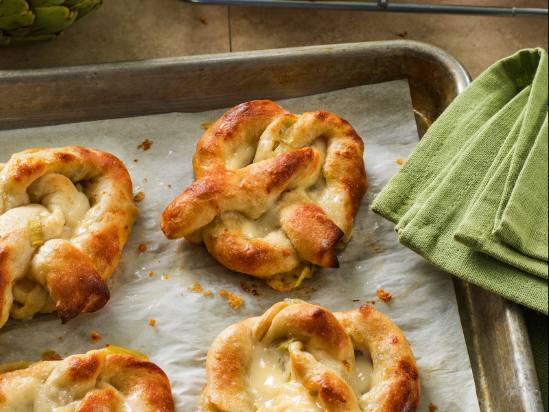 Artichoke Dip Stuffed Pretzels - Galbani Cheese