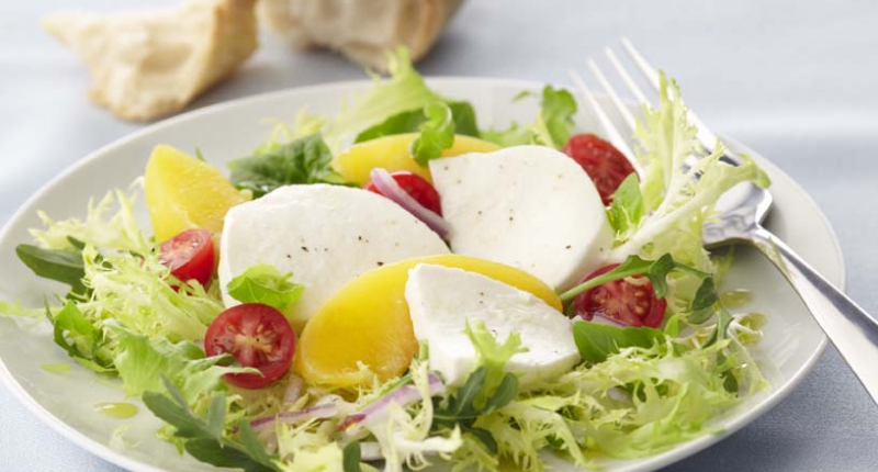 Red Haven Peach & Caprese Salad Red Haven Peach & Caprese Salad