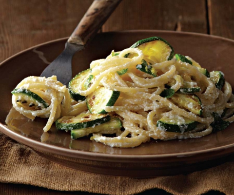 Spaghetti with Ricotta, Zucchini, Garlic, and Olive Oil - Galbani Cheese