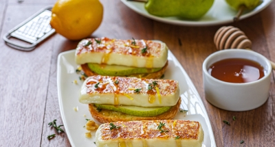 Pear, Honey and Thyme Crostini - Galbani Cheese