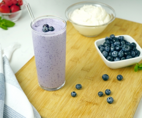 Blueberry Ricotta Smoothie - Galbani Cheese