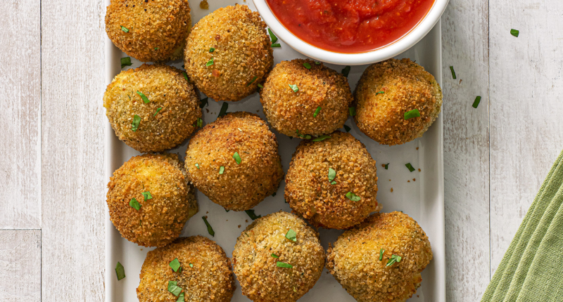 Ricotta and Mozzarella Balls with Marinara Ricotta and Mozzarella Balls with Marinara