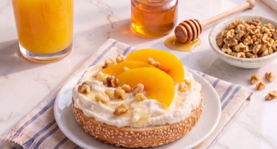 Ricotta Peaches & Honey Bagel - Galbani Cheese